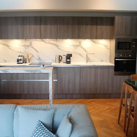 Spacieux 3 Avec Terrasse - Chartrons アパート